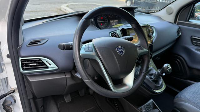 LANCIA Ypsilon usata, con Luci diurne LED