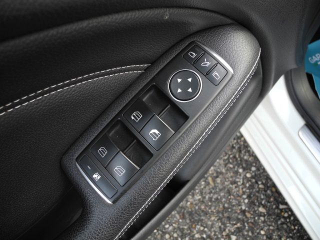 MERCEDES-BENZ B 180 usata, con Airbag posteriore