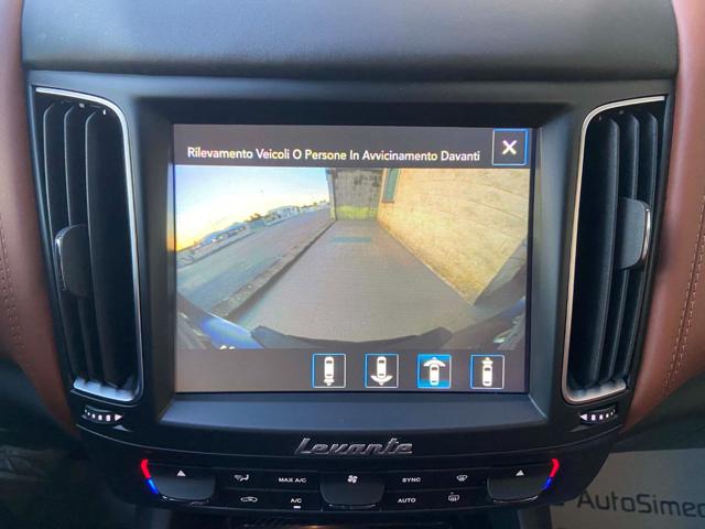 MASERATI Levante usata, con Touch screen