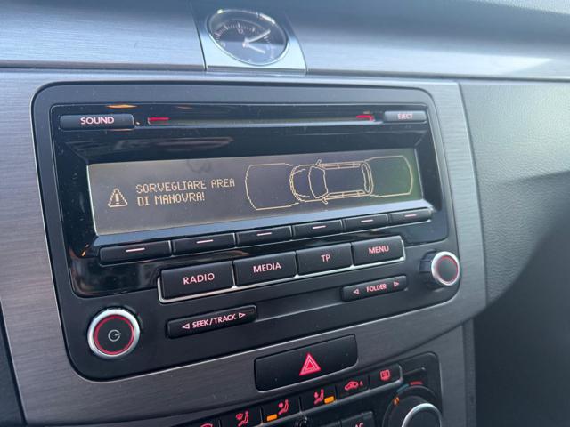 VOLKSWAGEN Passat usata, con Park Distance Control