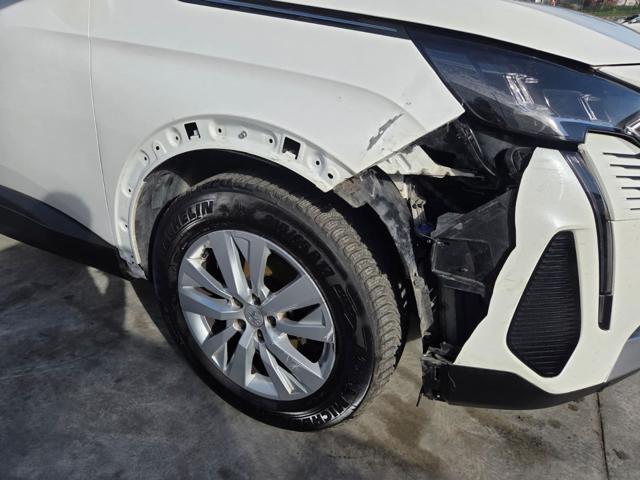PEUGEOT 3008 usata, con Sedile posteriore sdoppiato