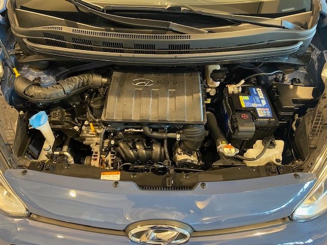 HYUNDAI i10 usata, con Volante multifunzione