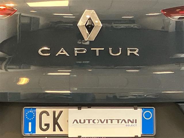 RENAULT Captur usata, con Isofix