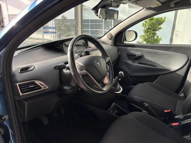 LANCIA Ypsilon usata, con Autoradio digitale