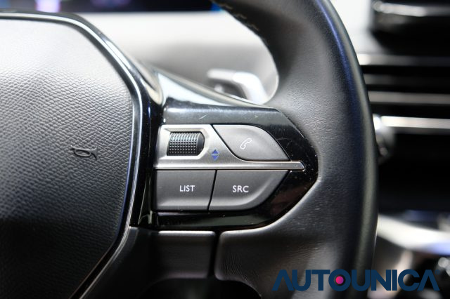 PEUGEOT 3008 usata, con USB