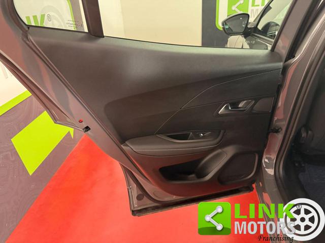 PEUGEOT 2008 usata, con Volante multifunzione