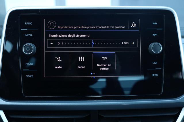 VOLKSWAGEN T-Roc usata, con Vivavoce