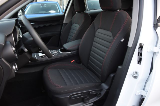 ALFA ROMEO Stelvio usata, con Autoradio