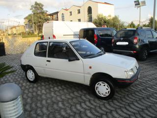 PEUGEOT 205 usata 2