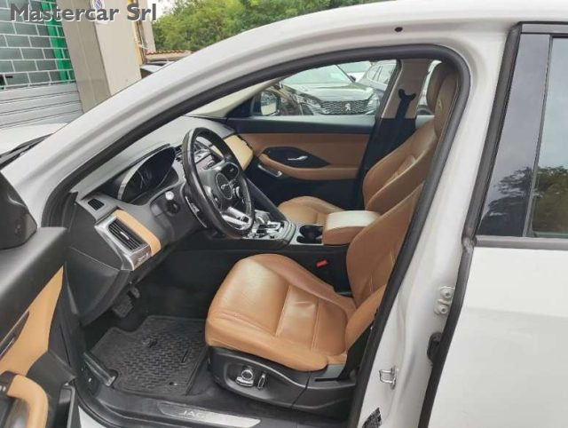 JAGUAR E-Pace usata, con Autoradio