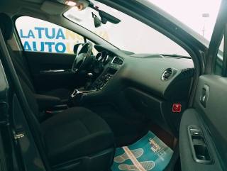 PEUGEOT 5008 usata, con Sensori di parcheggio posteriori