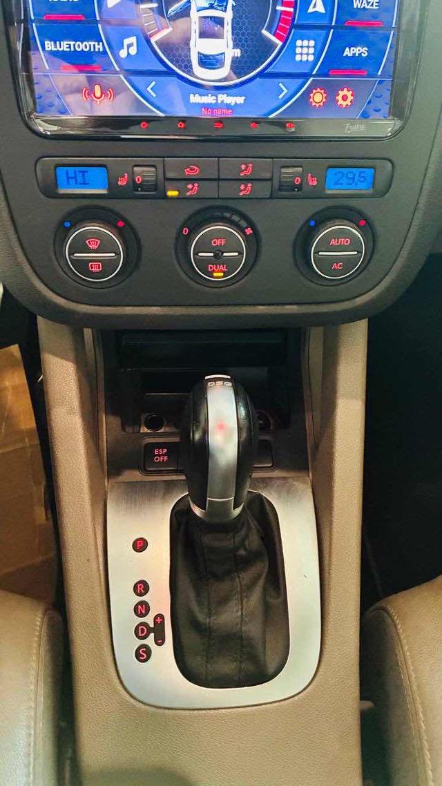 VOLKSWAGEN Golf usata, con Controllo trazione