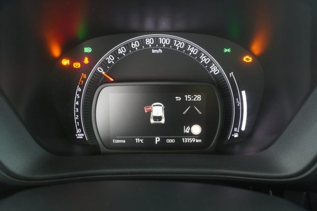 TOYOTA Aygo X usata 6