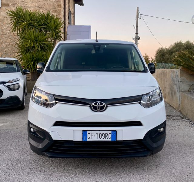 TOYOTA Proace City usata, con Airbag