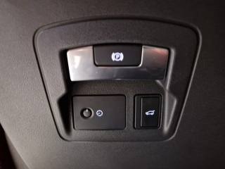 LAND ROVER Range Rover Velar usata, con Fari LED