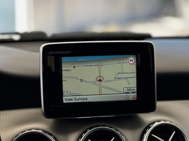 MERCEDES-BENZ GLA 200 usata, con Specchietti laterali elettrici