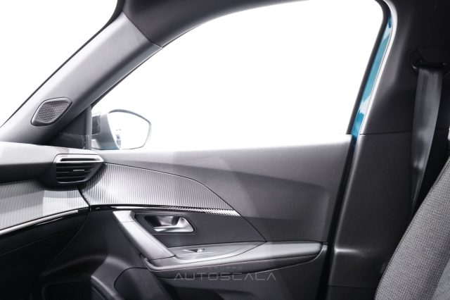 PEUGEOT 2008 usata, con Fari LED