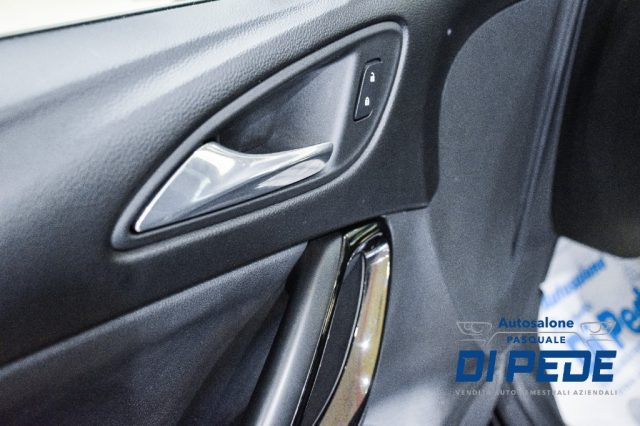 OPEL Astra usata, con Vivavoce