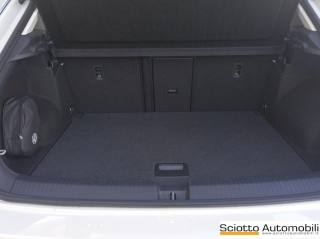 VOLKSWAGEN T-Roc usata, con Autoradio digitale