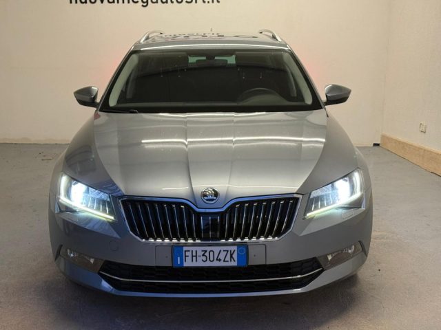 SKODA Superb usata, con Airbag