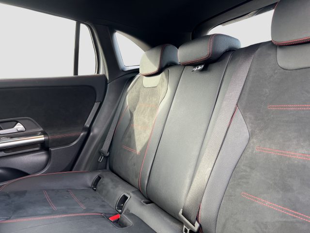 MERCEDES-BENZ CLA usata 10