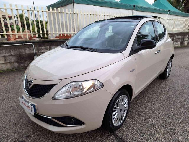LANCIA Ypsilon usata, con Airbag