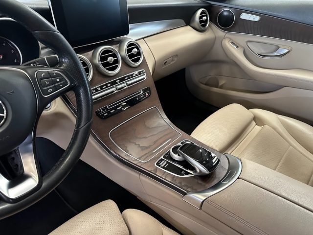 MERCEDES-BENZ C 220 usata, con Leve al volante