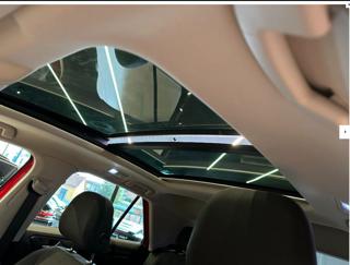 VOLKSWAGEN T-Roc usata, con Alzacristalli elettrici