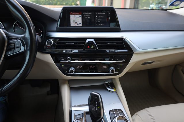 BMW 520 usata, con Luci diurne