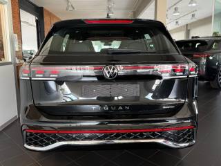 VOLKSWAGEN Tiguan usata, con Autoradio