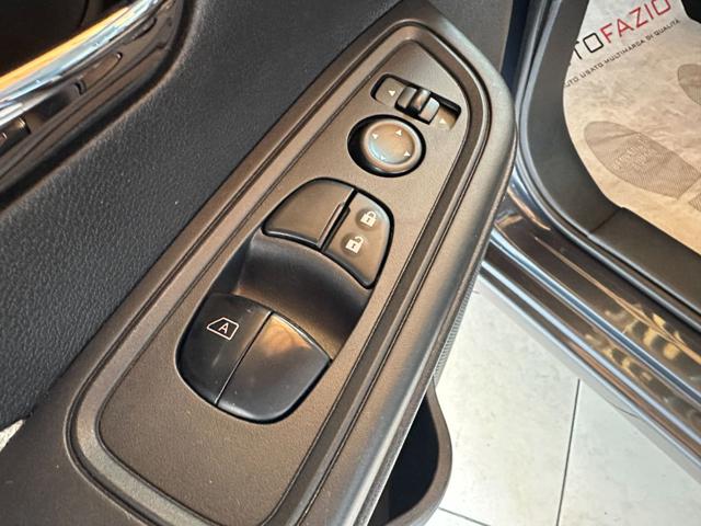 NISSAN Micra usata, con Sedile posteriore sdoppiato