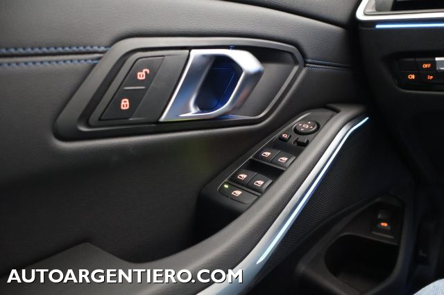 BMW 320 usata, con Volante multifunzione