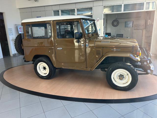 TOYOTA Land Cruiser usata 2