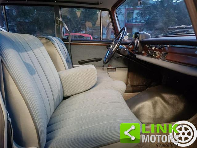 MERCEDES-BENZ 220 usata 30