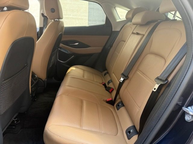 JAGUAR E-Pace usata, con Autoradio