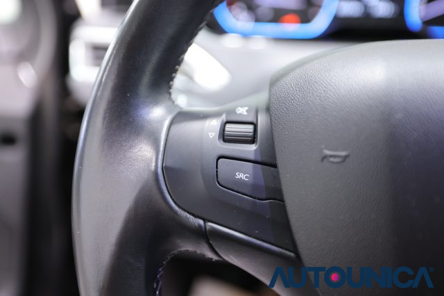 PEUGEOT 2008 usata, con Volante in pelle