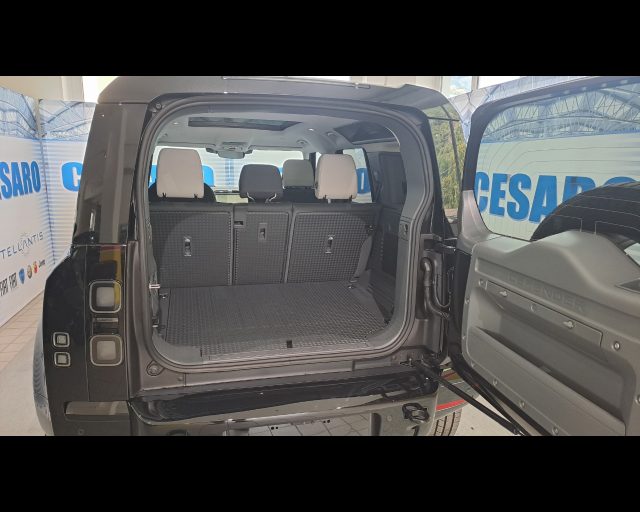 LAND ROVER Defender usata, con Luce d