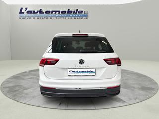 VOLKSWAGEN Tiguan usata, con Autoradio