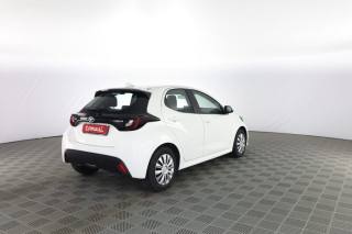 TOYOTA Yaris usata 3