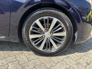 PEUGEOT 208 usata, con Autoradio