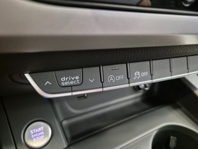 AUDI A4 usata, con Volante multifunzione