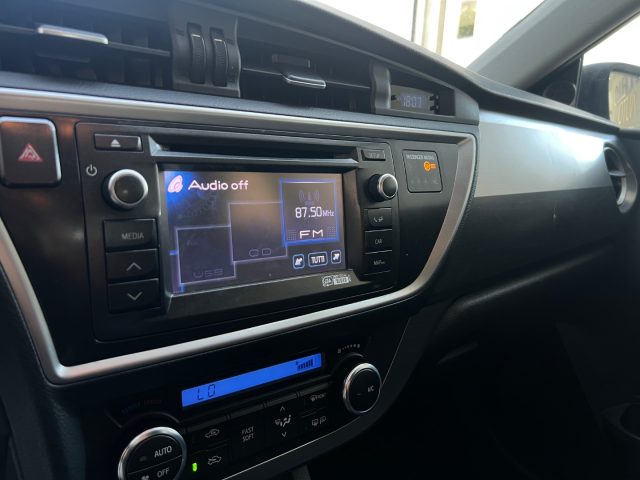 TOYOTA Auris usata 37