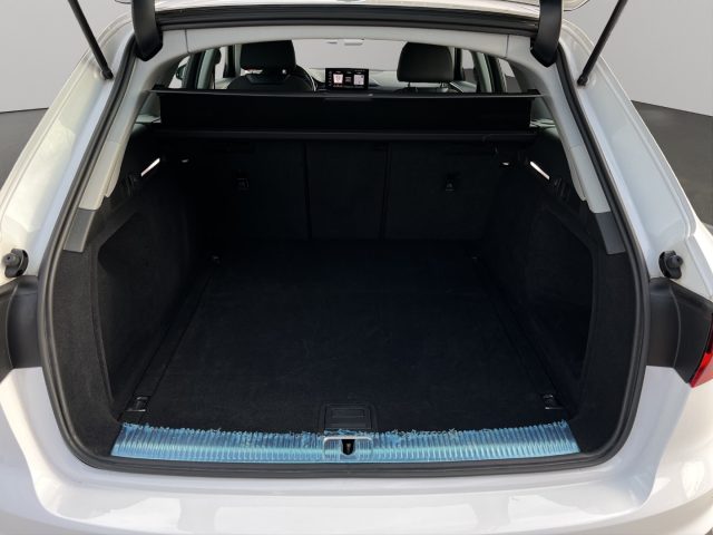 AUDI A4 usata, con Autoradio digitale