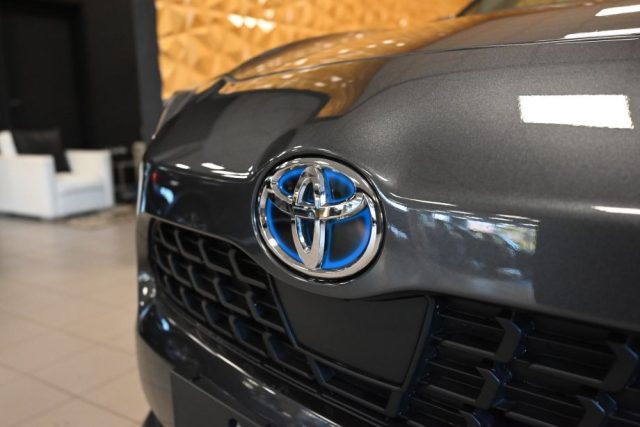 TOYOTA Yaris Cross usata 12