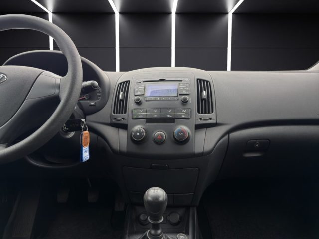 HYUNDAI i30 usata, con Specchietti laterali elettrici