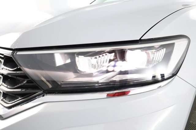 VOLKSWAGEN T-Roc usata 8