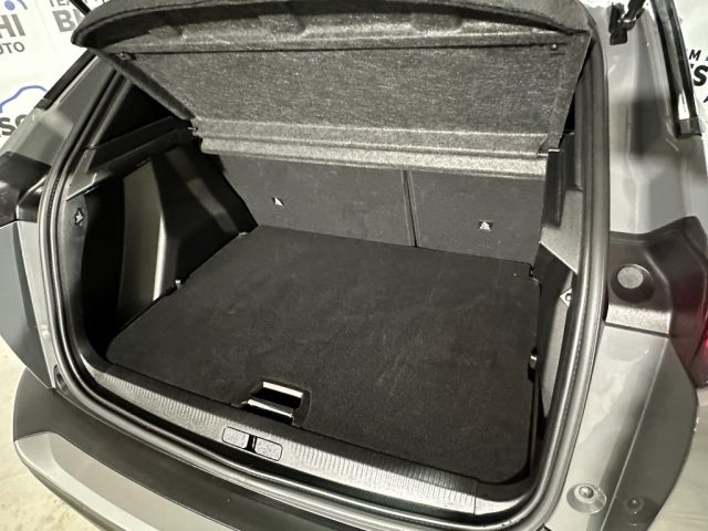 PEUGEOT 2008 usata, con Sistema di navigazione