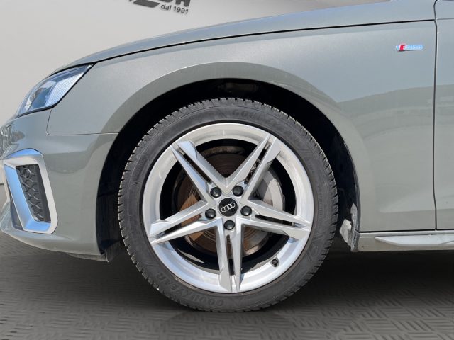AUDI A4 usata, con Specchietti laterali elettrici