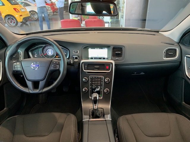 VOLVO V60 usata 8
