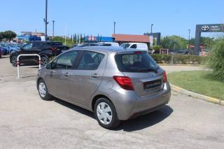 TOYOTA Yaris usata 18